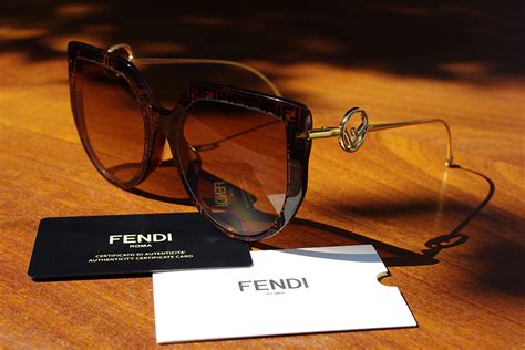 spot fake fendi sunglasses